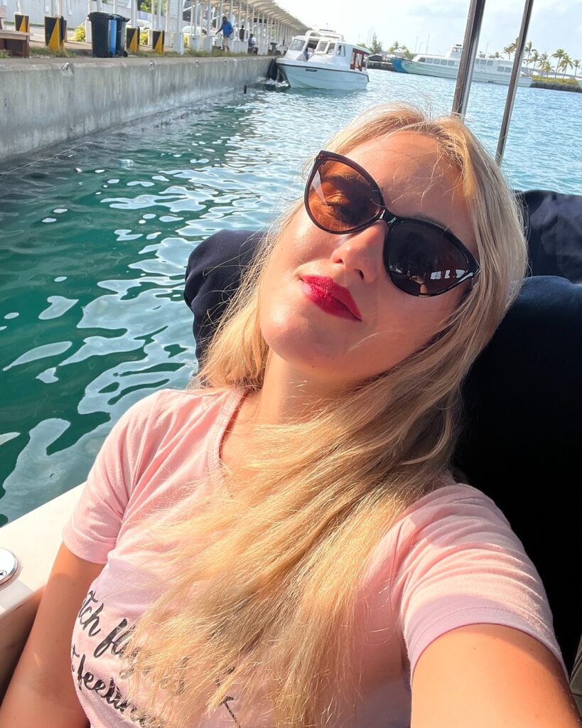 maldives on a budget speedboat from the airpot to maafushi