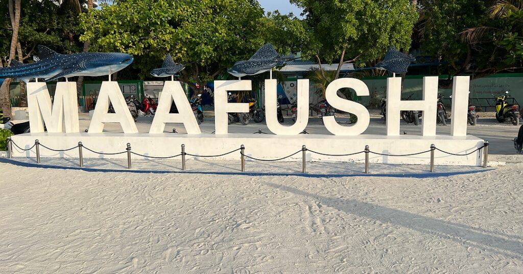 maafushi sign harbour