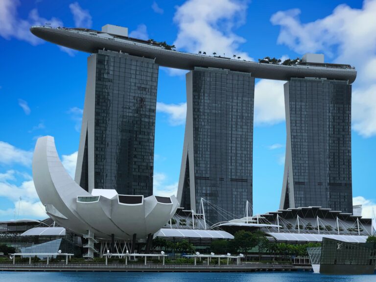 how to get from Johor bahru to singapore